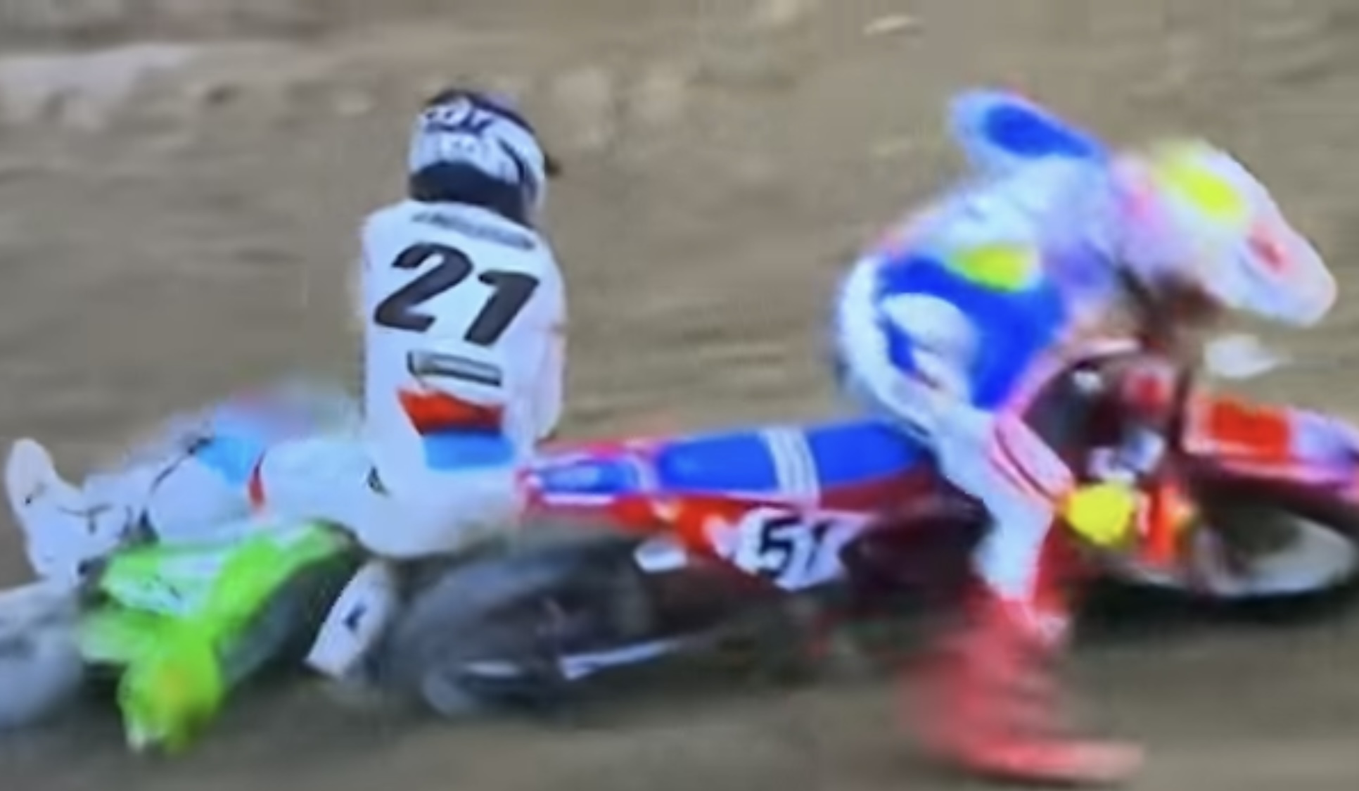 Vídeo AMA SX 450, Indianapolis: Barcia penalizado em 3.000 dólares e 3 pontos