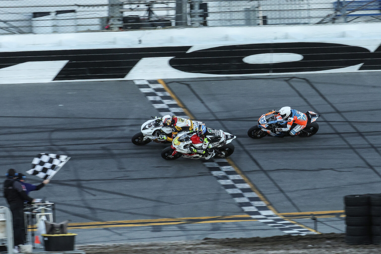 MotoAmérica: Brandon Paasch vence as 200 milhas de Daytona por 0,007s!