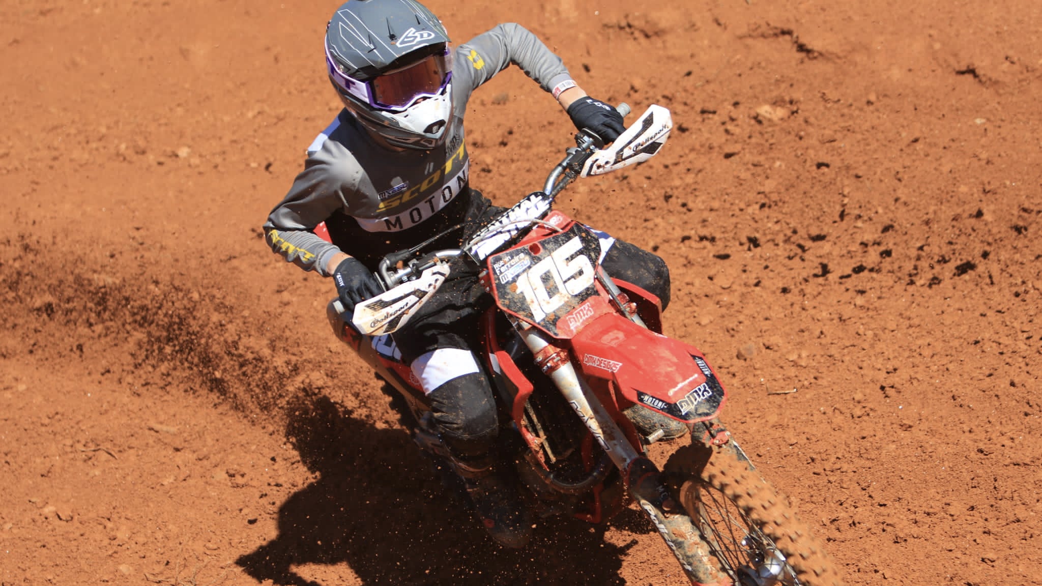 Rúben Ferreira, EMX250, Águeda: “Caí forte e parti a clavícula”