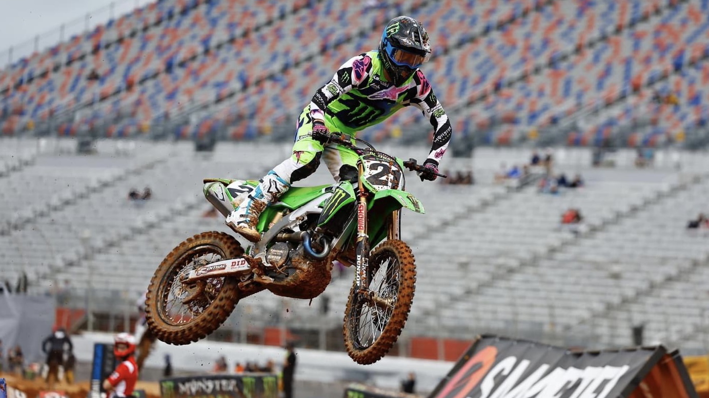 Vídeo AMA Supercross 450, Atlanta: O regresso de Jason Anderson
