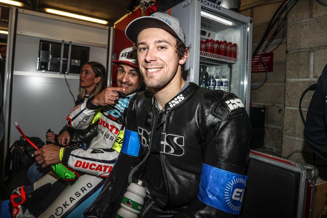 EWC, 24h Le Mans: Philip Oettl substitui Chaz Davies na Ducati