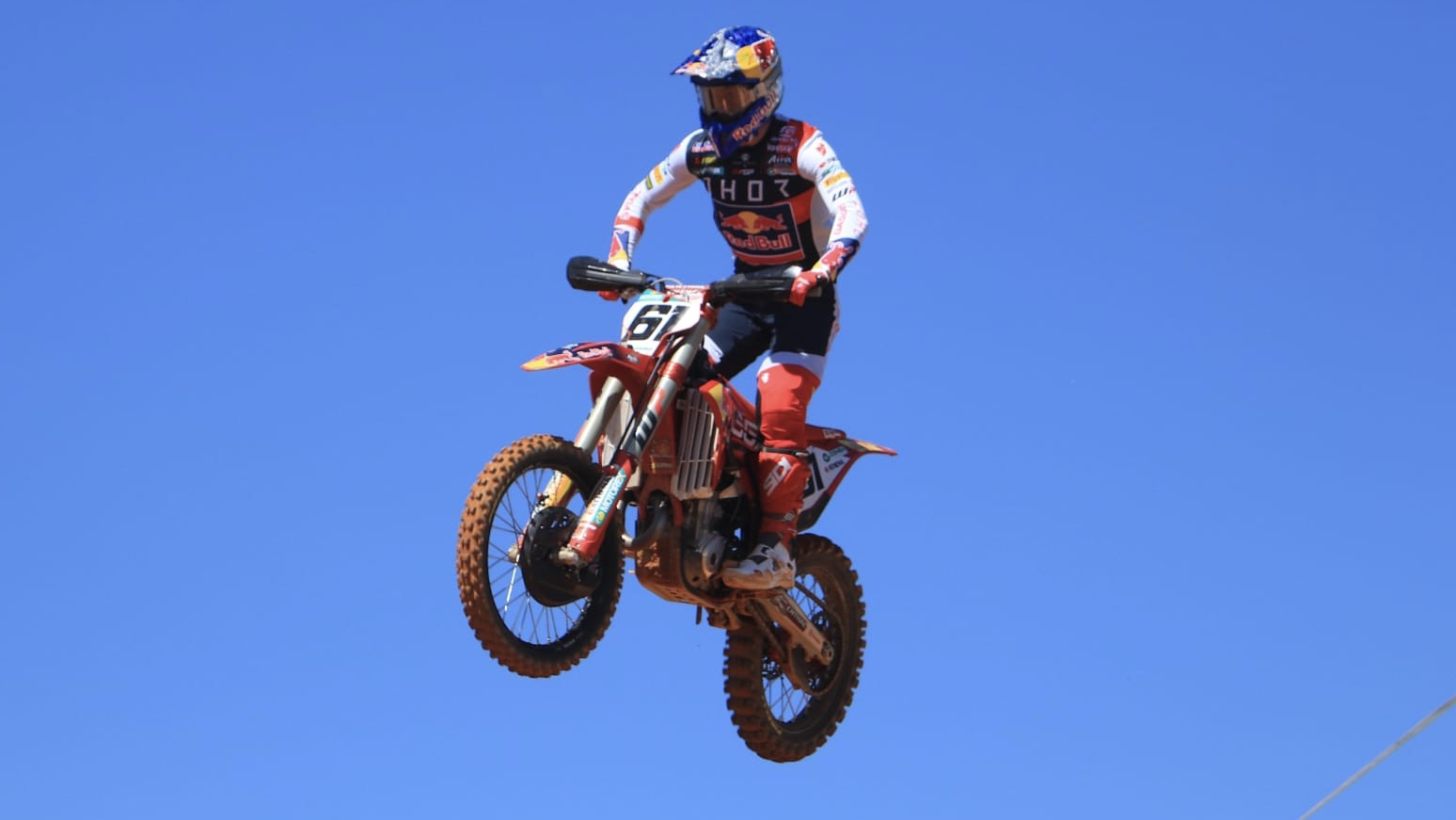 MXGP, Águeda, 1.ª manga: Prado aguenta pressão de Bogers, Outeiro 21.º