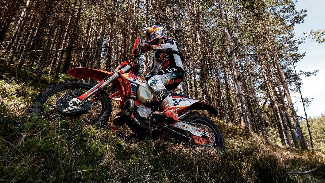 CM Hard Enduro, Sérvia, 2.º dia: Manuel Lettenbichler assume liderança
