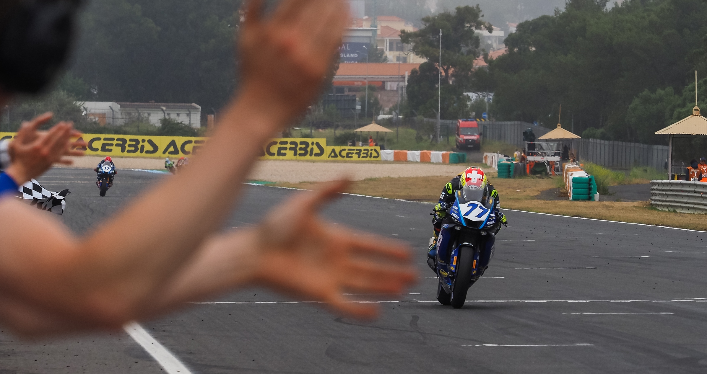 WSSP, Estoril, Corrida 2: Dominique Aegerter bisa vitória nas Supersport