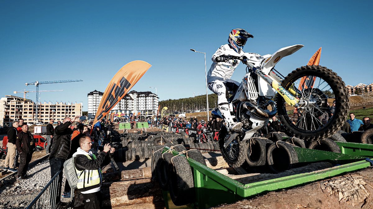 CM Hard Enduro, Sérvia: Billy Bolt vence prólogo do Xross Hard Enduro Rally