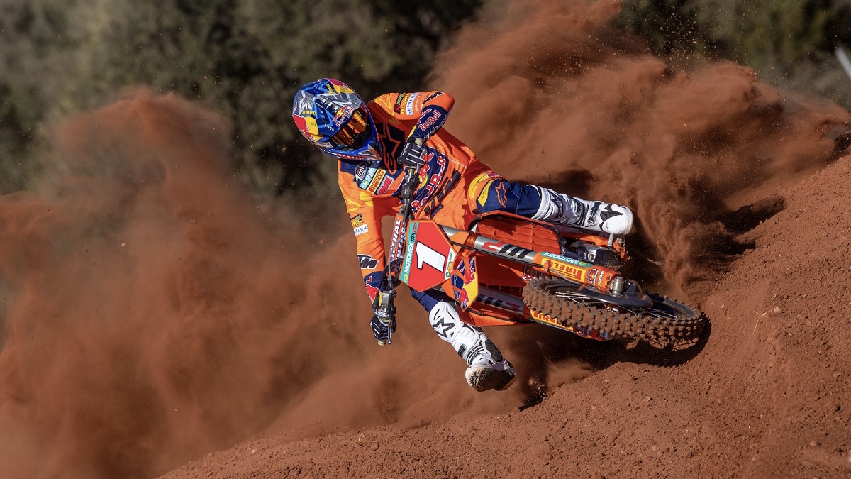 Motocross: Herlings tenta hoje voltar a treinar de moto