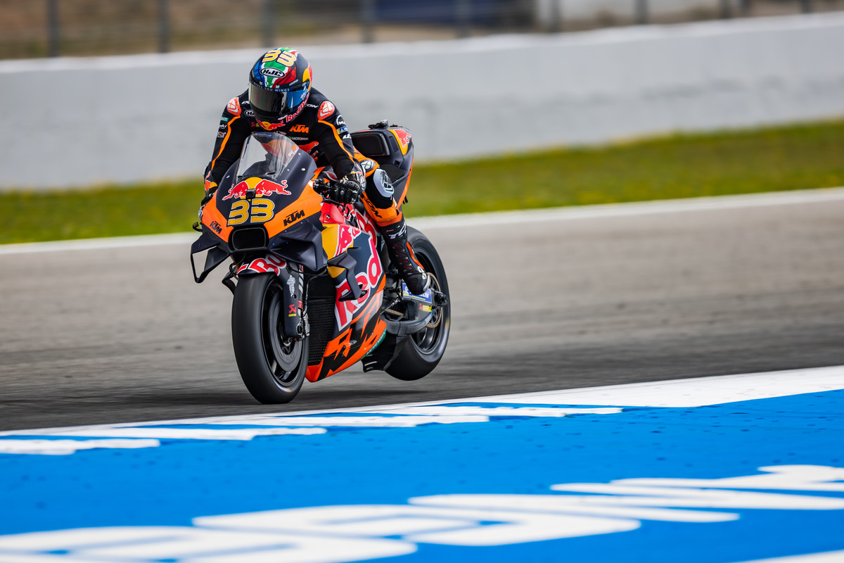 MotoGP, Testes Jerez, Brad Binder (KTM): “Utilizei um novo escape e a potência ficou um pouco mais forte”
