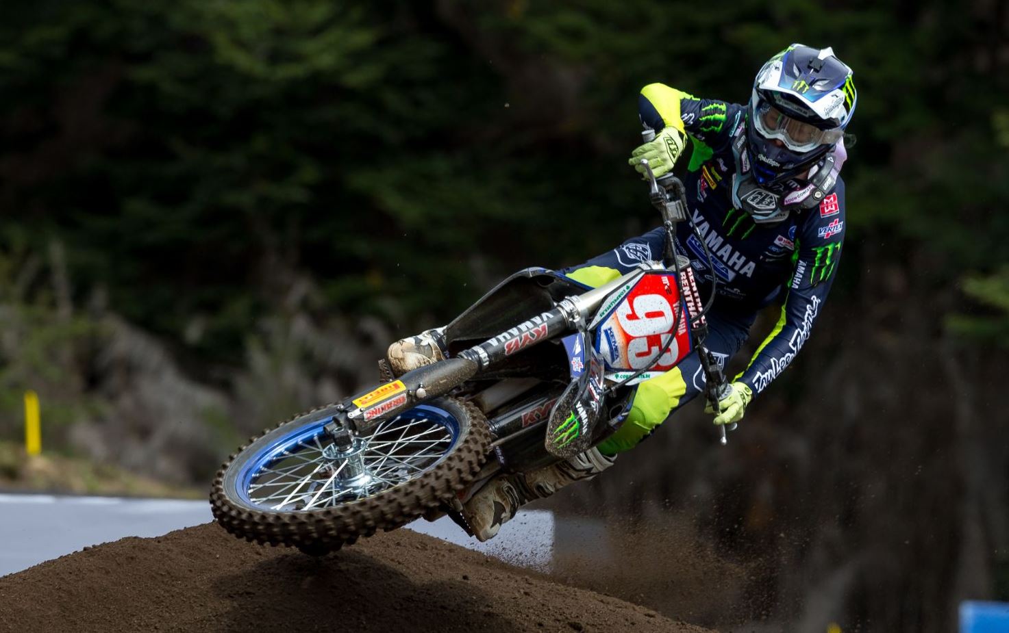 MX2, Itália, Corrida 1: Jago Geerts escapa às quedas e vence