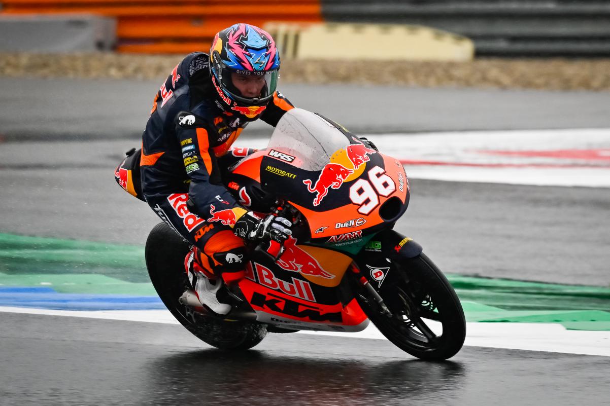 Moto3, Países Baixos, Q2: Pole de Sasaki que tem Guevara na sombra para a corrida