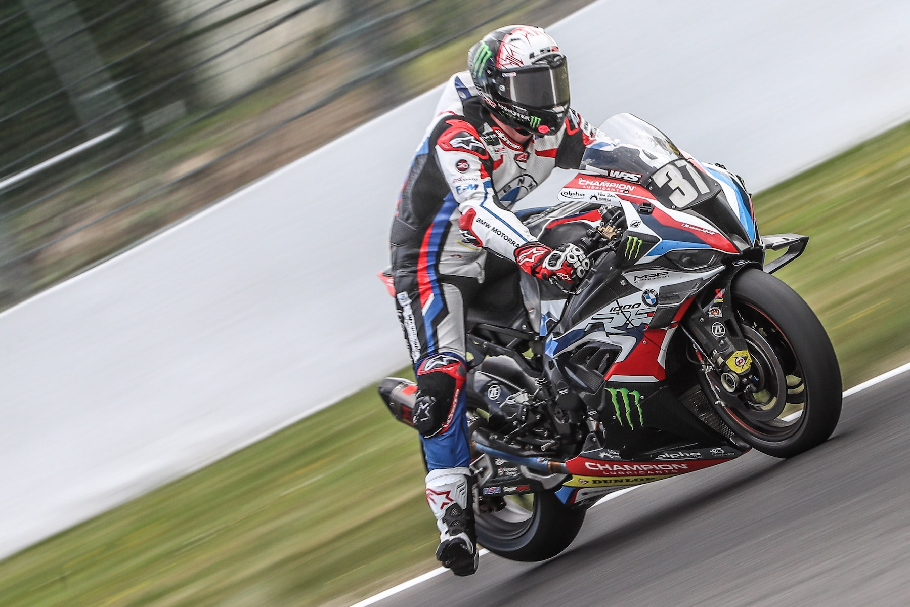 Resistência: Dunlop preparada para um duro fim-de-semana nas 24h de SPA