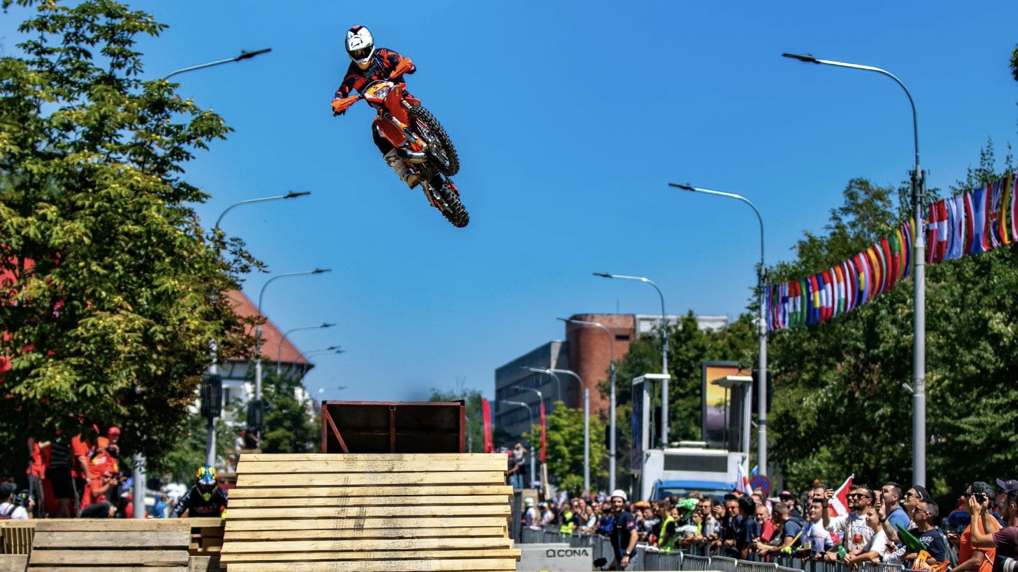 Vídeo Red Bull Romaniacs: As melhores imagens do prólogo