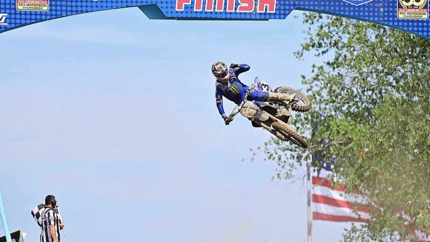 Vídeo AMA Motocross, Red Bud: Vitórias de Eli Tomac e Jo Shimoda