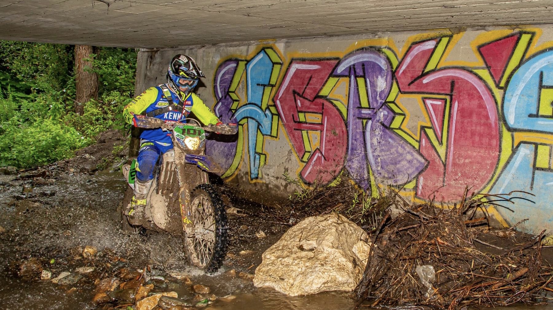 Vídeo EnduroGP: O resumo do segundo dia do Grande Prémio da Eslováquia