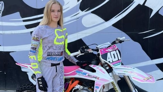 EMX125: Lotte Van Drunen, a menina que chegou ao Top 10 do Europeu de Motocross!
