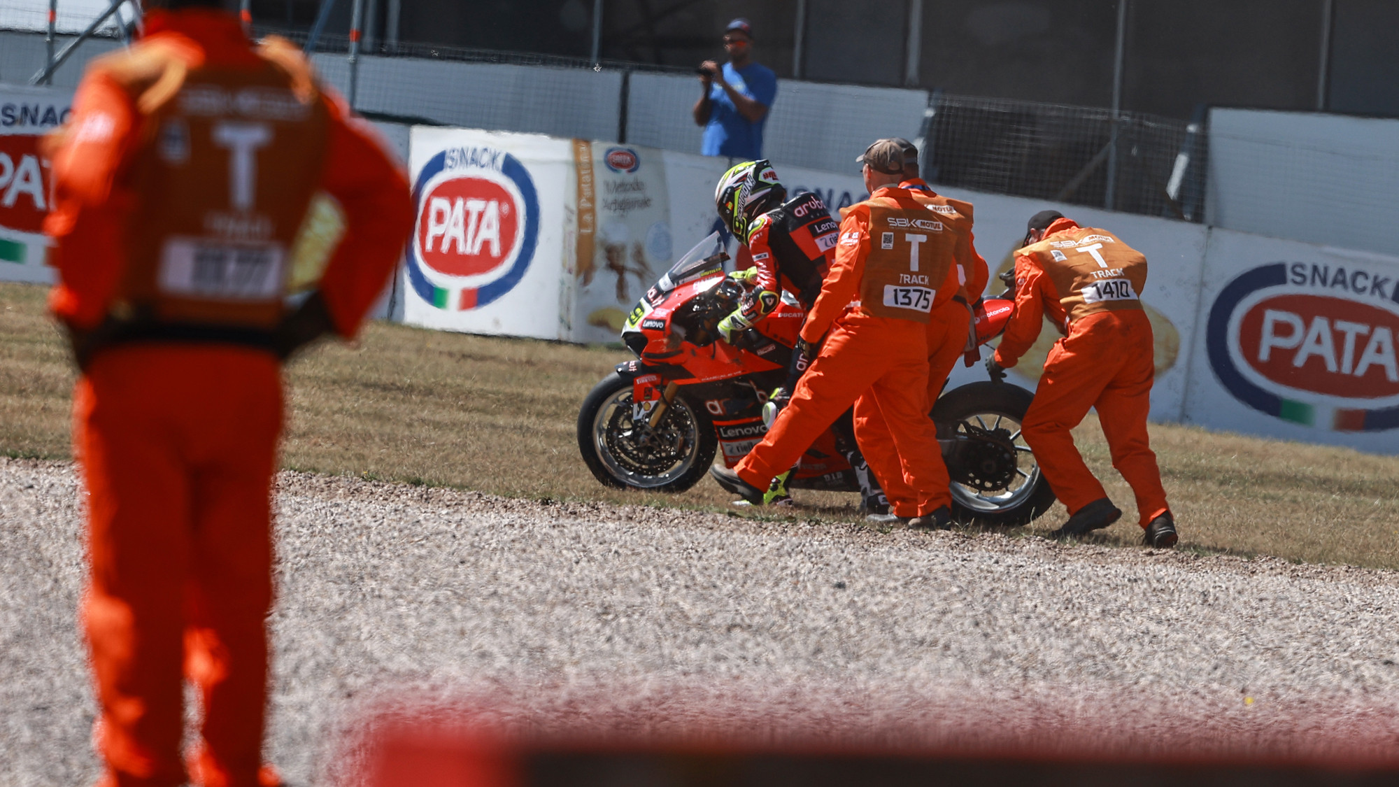 WSBK, Donington, Álvaro Bautista (Ducati): “Travei forte, inclinei demasiado e perdi a frente”