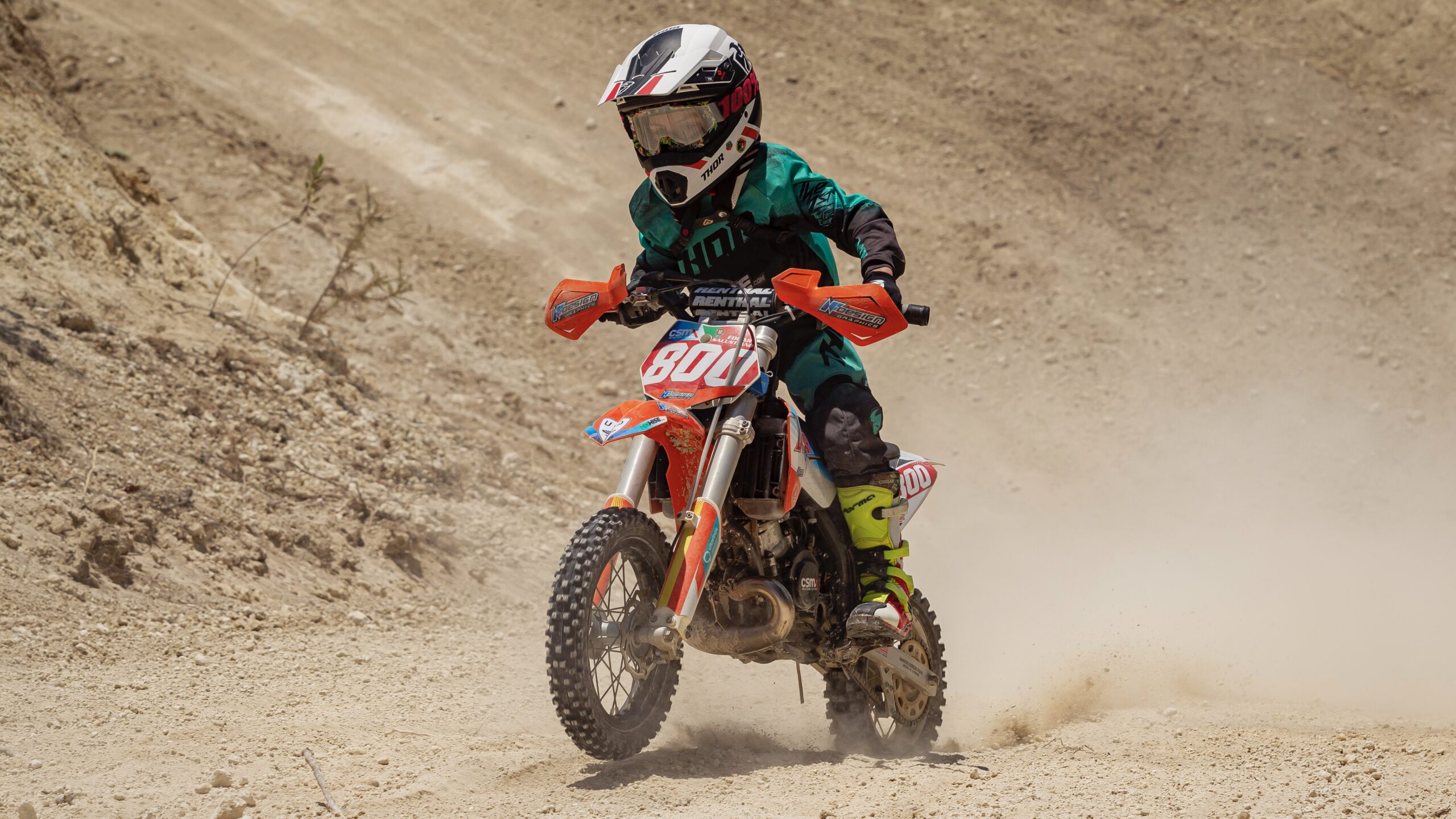Motocross França: Edgar Salustiano 24.º entre 56 pilotos no MX Masterkids