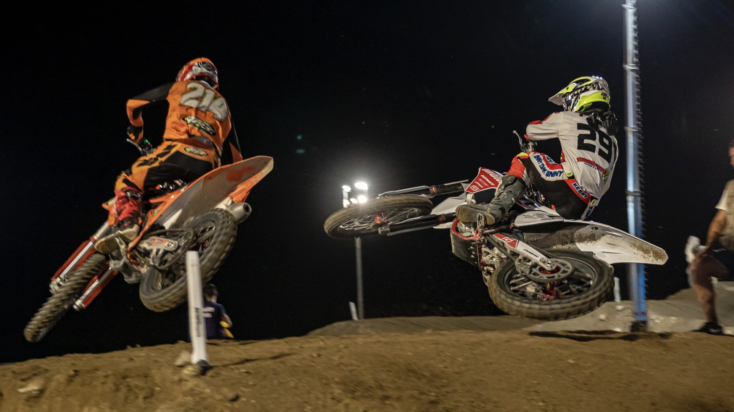 CN Supercross, SX2: Fábio Costa é o novo líder com 1 ponto sobre Alex Miguel!