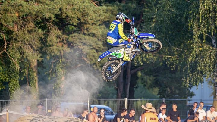 Vídeo EnduroGP: O resumo do 2.º dia do Grande Prémio da Suécia