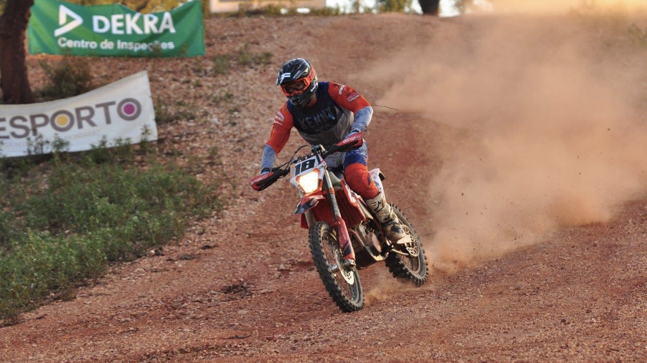 Vídeo Baja TT Sharish Gin: O resumo do primeiro setor seletivo