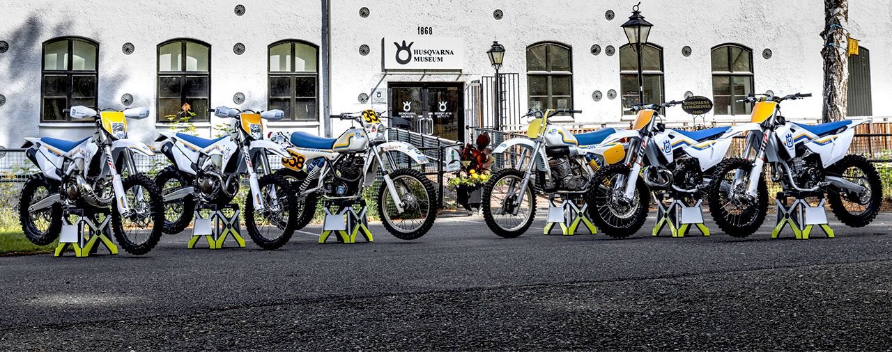Husqvarna Heritage MX e Enduro 2023: Tecnologia moderna em trajes clássicos