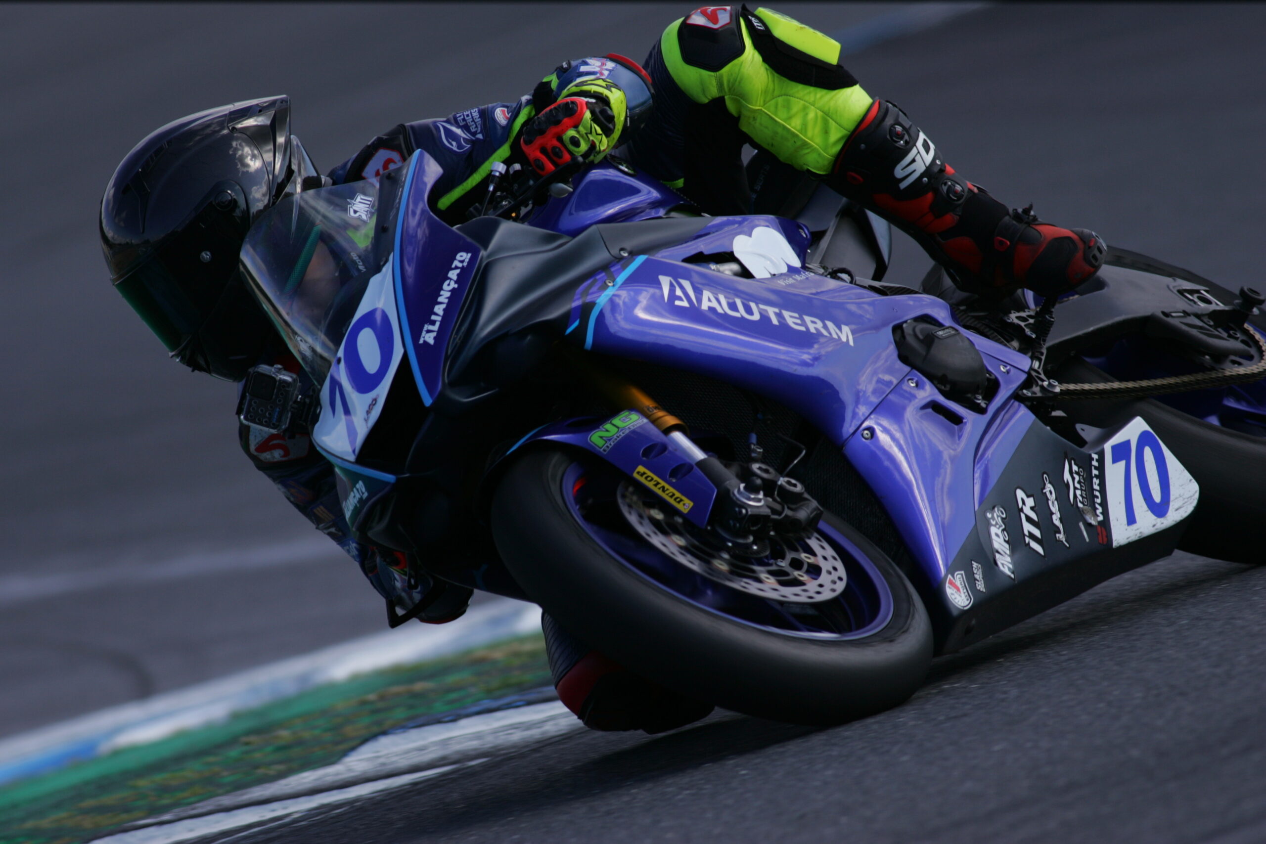 CNV, Estoril III: Miguel Santiago perto dos lugares de pódio