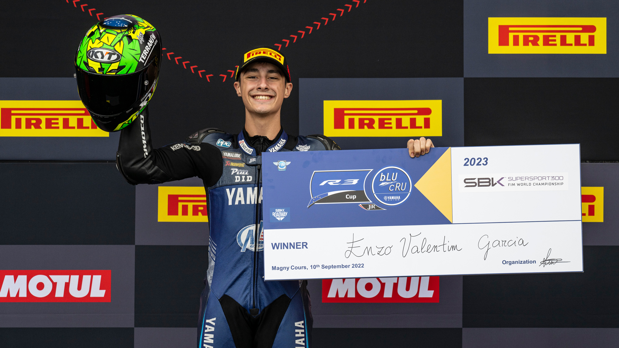 Yamaha R3 bLU cRU European Cup 2022: Valentim conquista o título