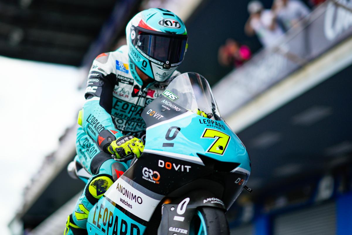 Moto3, Malásia, TL2: Dennis Foggia mantem-se no topo