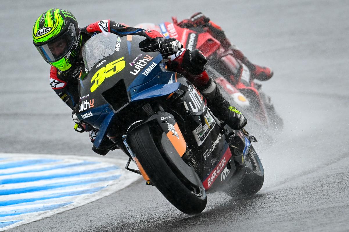 MotoGP, Malásia, TL2: Veterano Crutchlow domina em sessão irrelevante, Oliveira 11º
