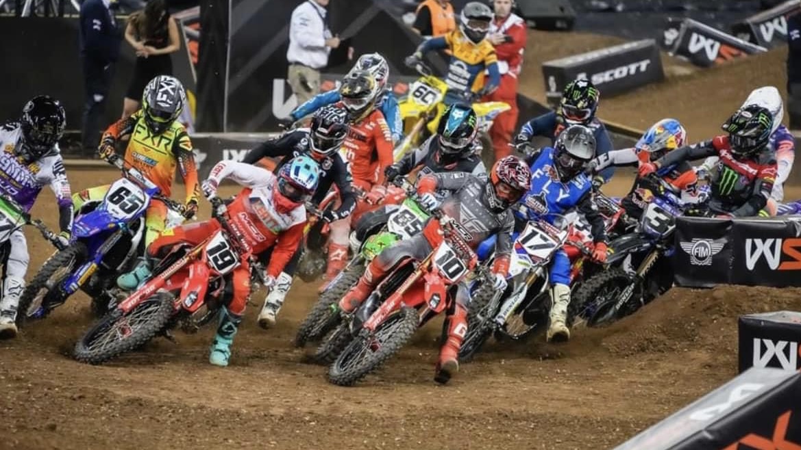 Vídeo Mundial Supercross: A transmissão do Grande Prémio da Grã-Bretanha