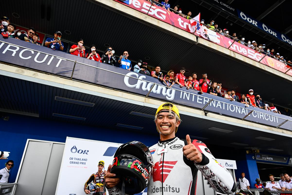 Moto2, Tailândia: A primeira pole em casa de Chantra