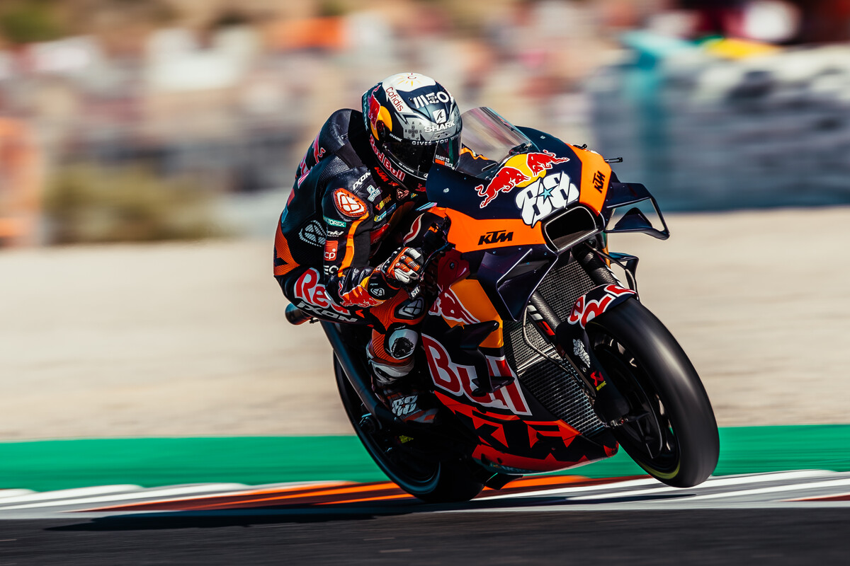 MotoGP, Valência: Oliveira larga da 5.ª fila para a corrida de despedida da KTM