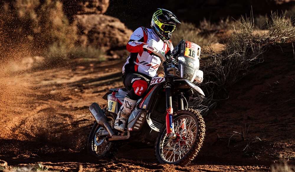 Dakar, Etapa 8: Branch vence etapa, Howes mantem-se líder após penalização a Klein