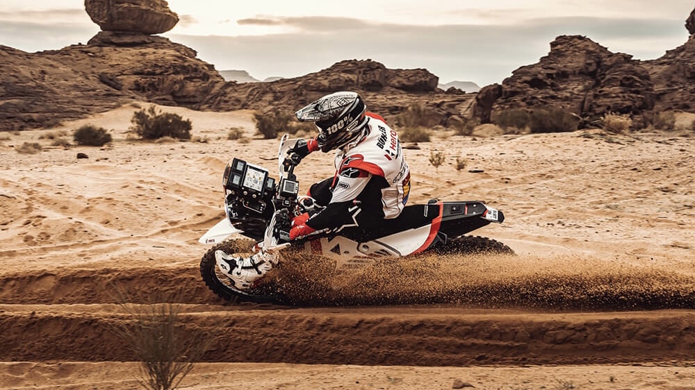 Dakar, Etapa 3, Sebastian Bühler, 23.º: ”Tive uma pequena queda a 50 km do fim”
