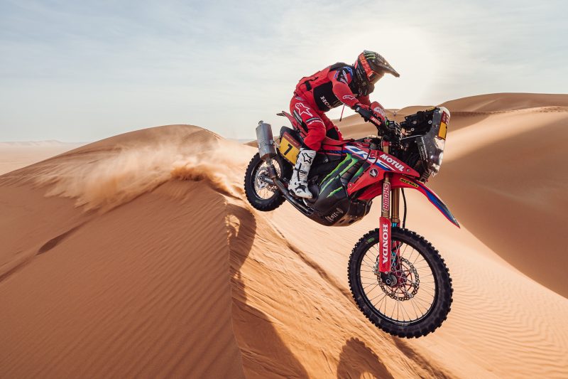 Dakar, Etapa 12, Pablo Quintanilla, 7.º: “Terreno era difícil para as máquinas e para nós”