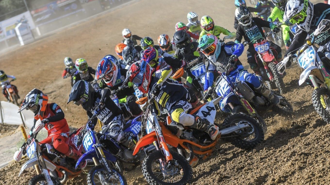 Motocross Espanha: Gaio e Fernandes no Top 20 em Sanlúcar de Barrameda