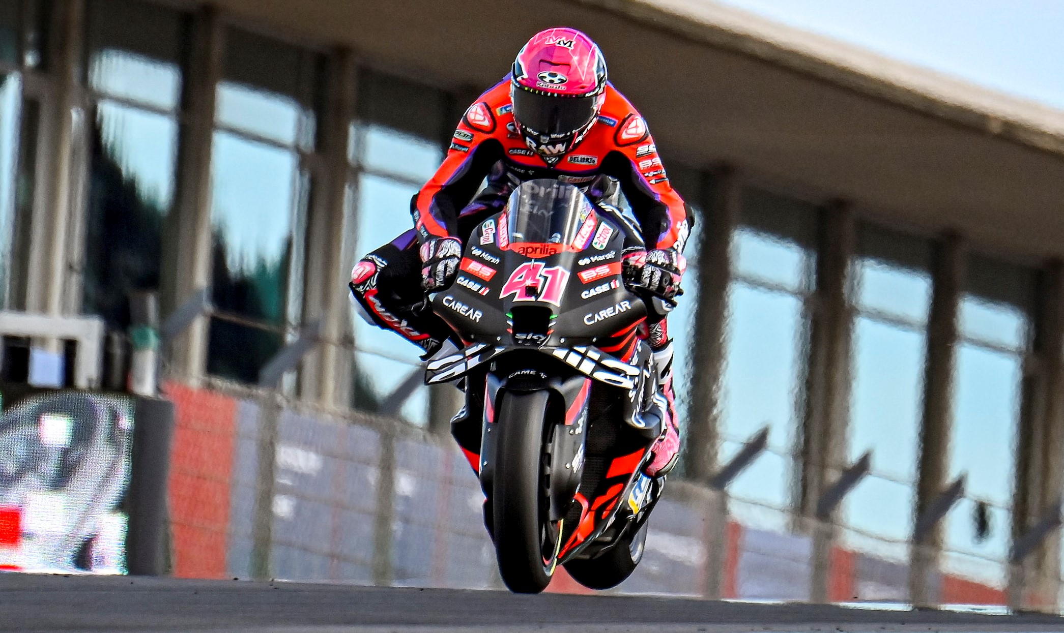 Aleix Espargaró, 9º.: “Não foi fácil voltar à pista depois do acidente do Pol”