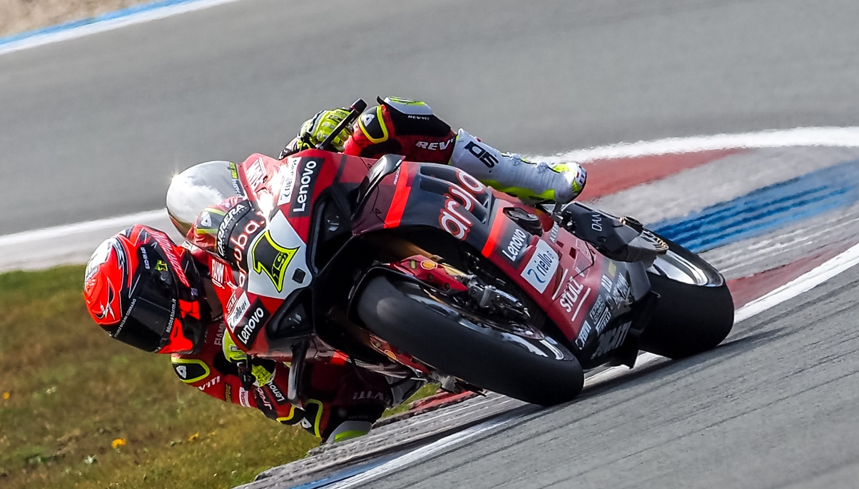 WSBK, Assen, TL1: Alvaro Bautista conquista o primeiro treino livre