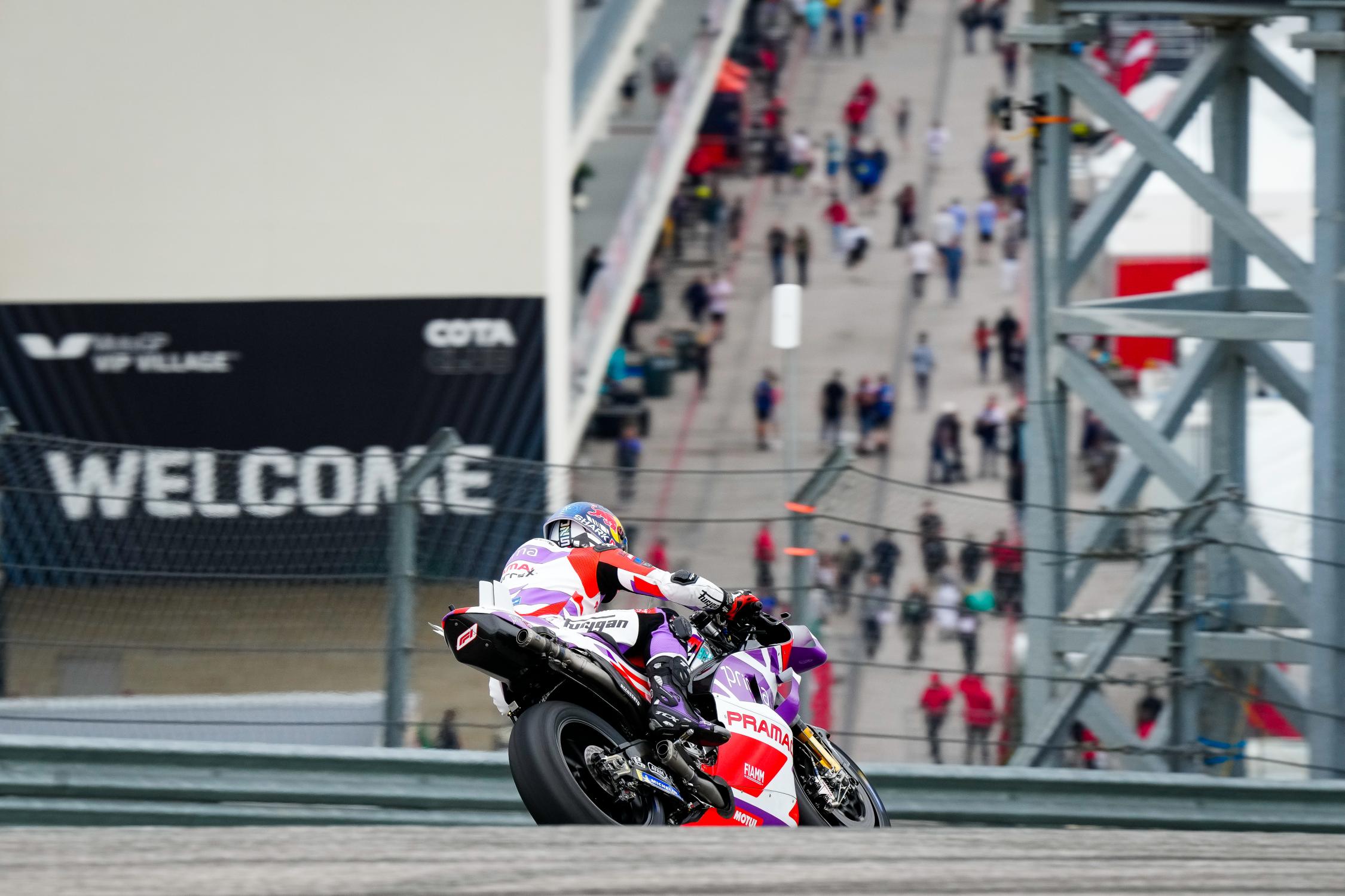 MotoGP, Estados Unidos, Q1: Zarco e Bezzecchi na Q2, Oliveira parte de 15.º