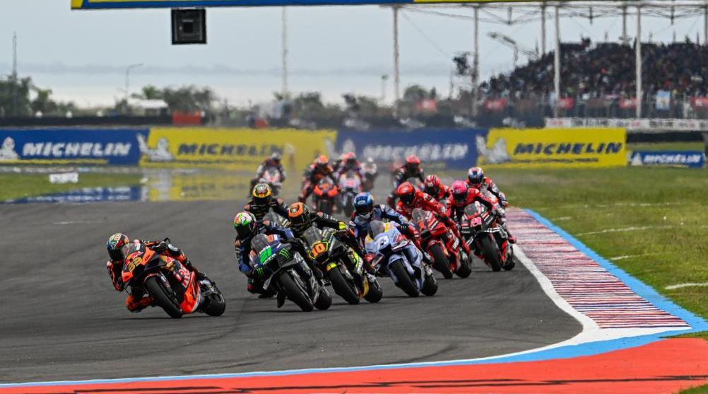 MotoGP, Alvaro Bautista sobre os Sprint: “O problema é a agressividade dos pilotos, não o formato”