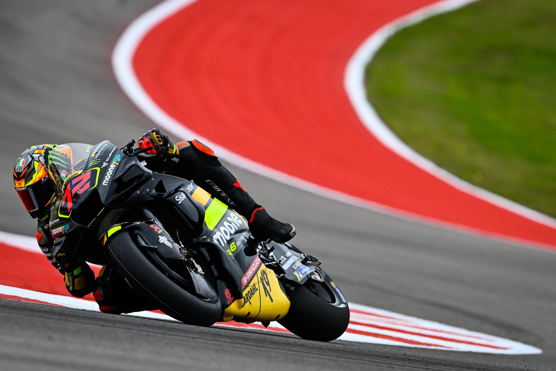 MotoGP, Marco Bezzecchi, 6.º: “Tive um toque com o Brad e perdi muitas posições”