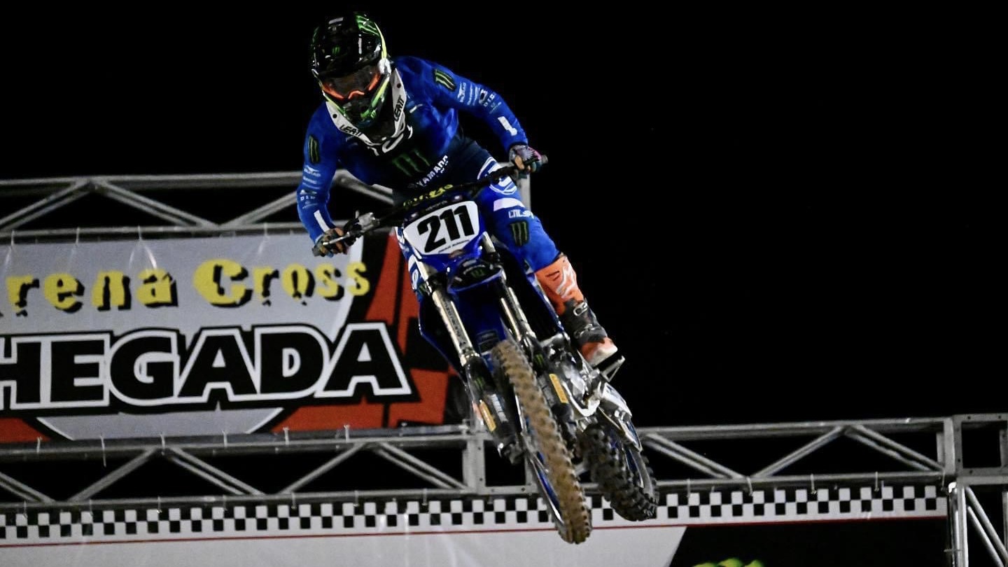 Arenacross Brasil, Caraguatatuba: Paulo Alberto imbatível! Hugo Basaúla azarado