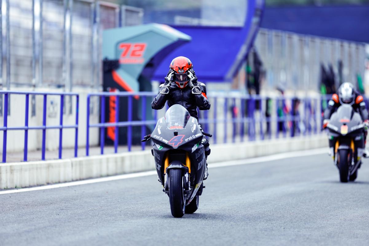 MotoE, França, T1: Héctor Garzó mais rápido na primeira sessão do ano