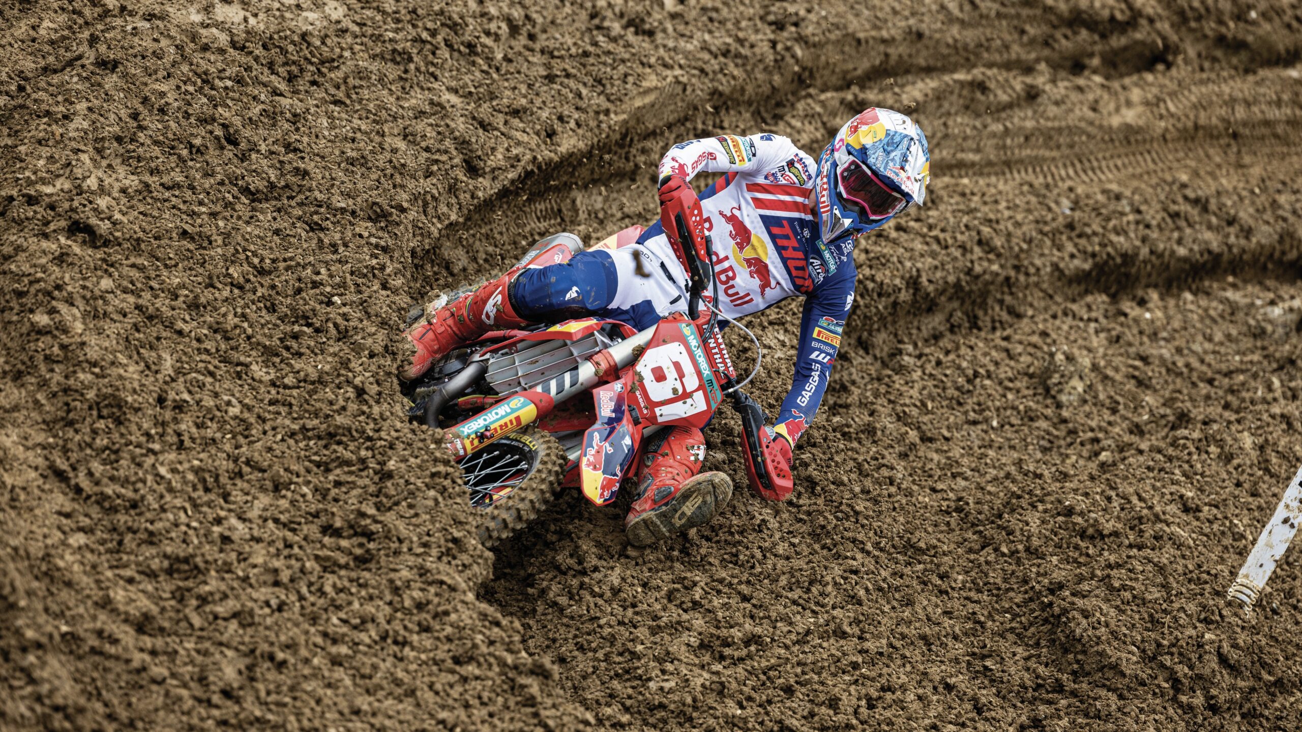 Vídeo MXGP, França, Qualificação: Jorge Prado vezes 5, Kay de Wolf o estreante