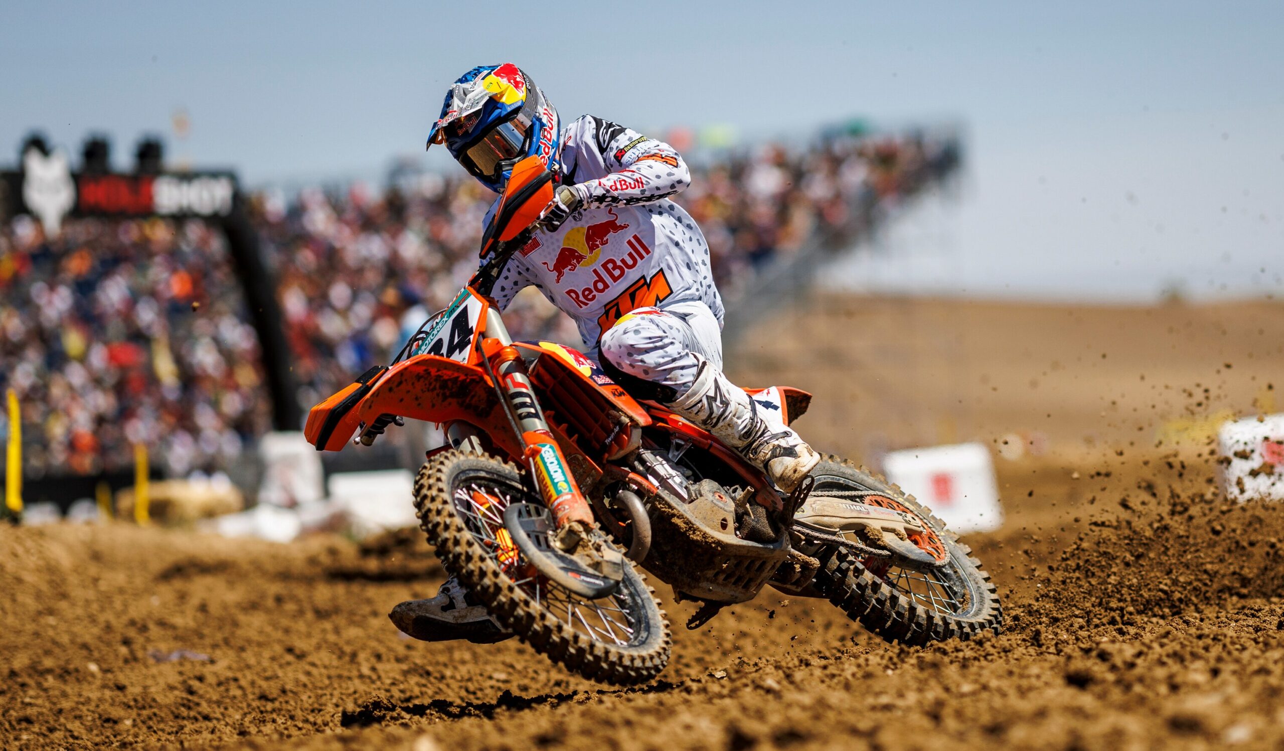 MXGP, Espanha: Herlings vence duelo com Prado na 1ª manga