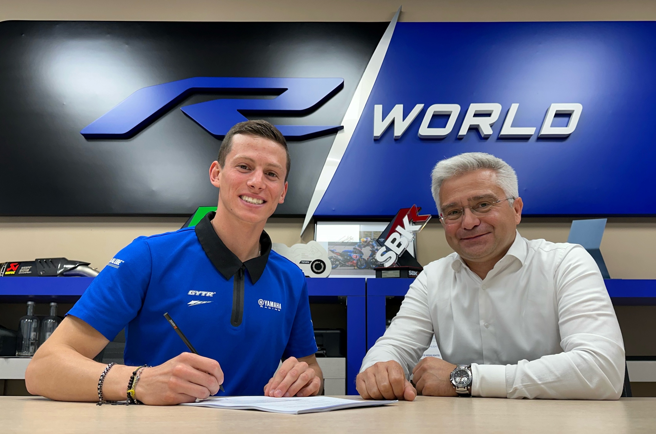 WSBK: Andrea Locatelli permanece na Yamaha até 2025