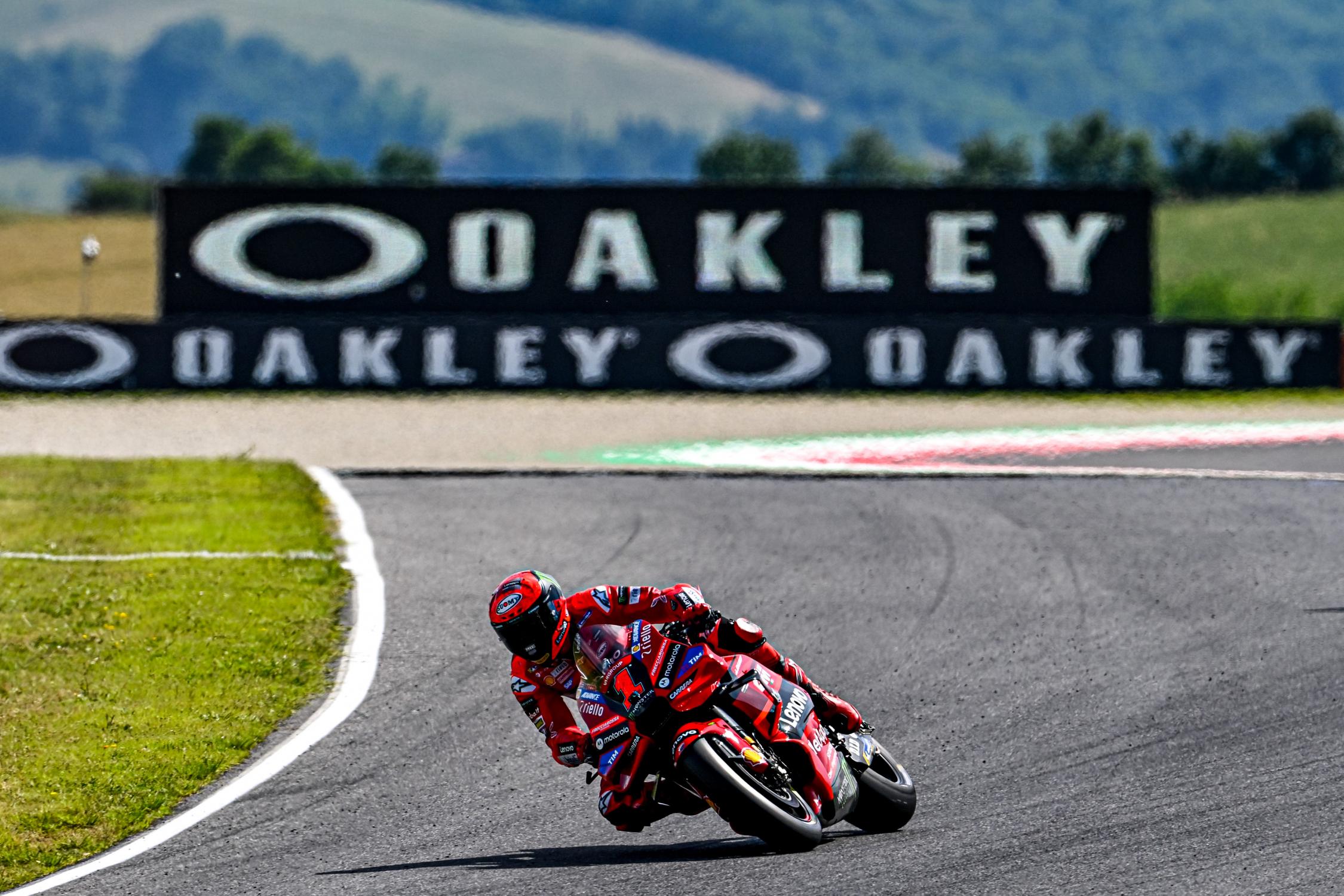 MotoGP, Francesco Bagnaia (1.º): “Estou feliz com o primeiro dia”