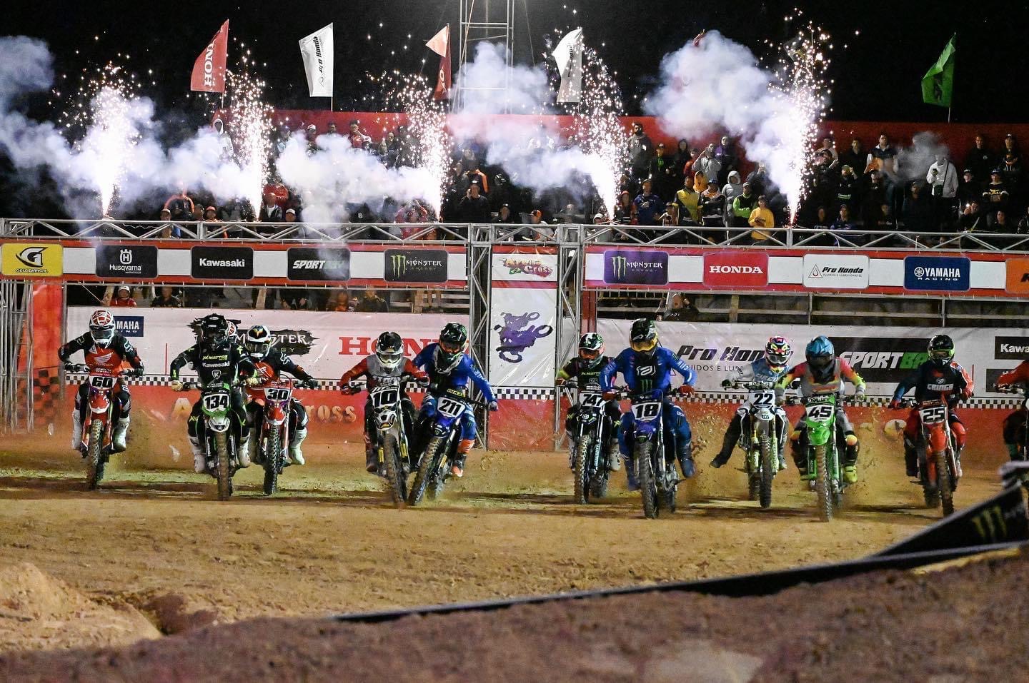 Vídeo Arenacross Brasil, Jundiaí: Assista em direto à prova de Alberto e Basaúla!