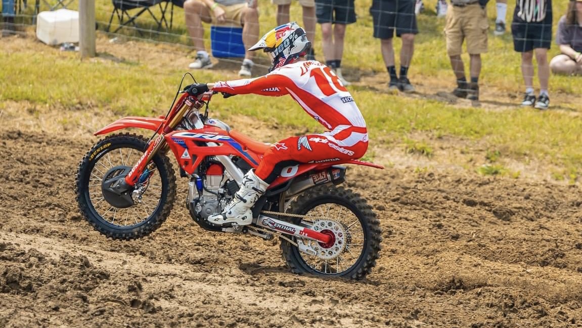 Vídeo AMA Motocross 450, High Point: Jett Lawrence não se intimida com Ken Roczen