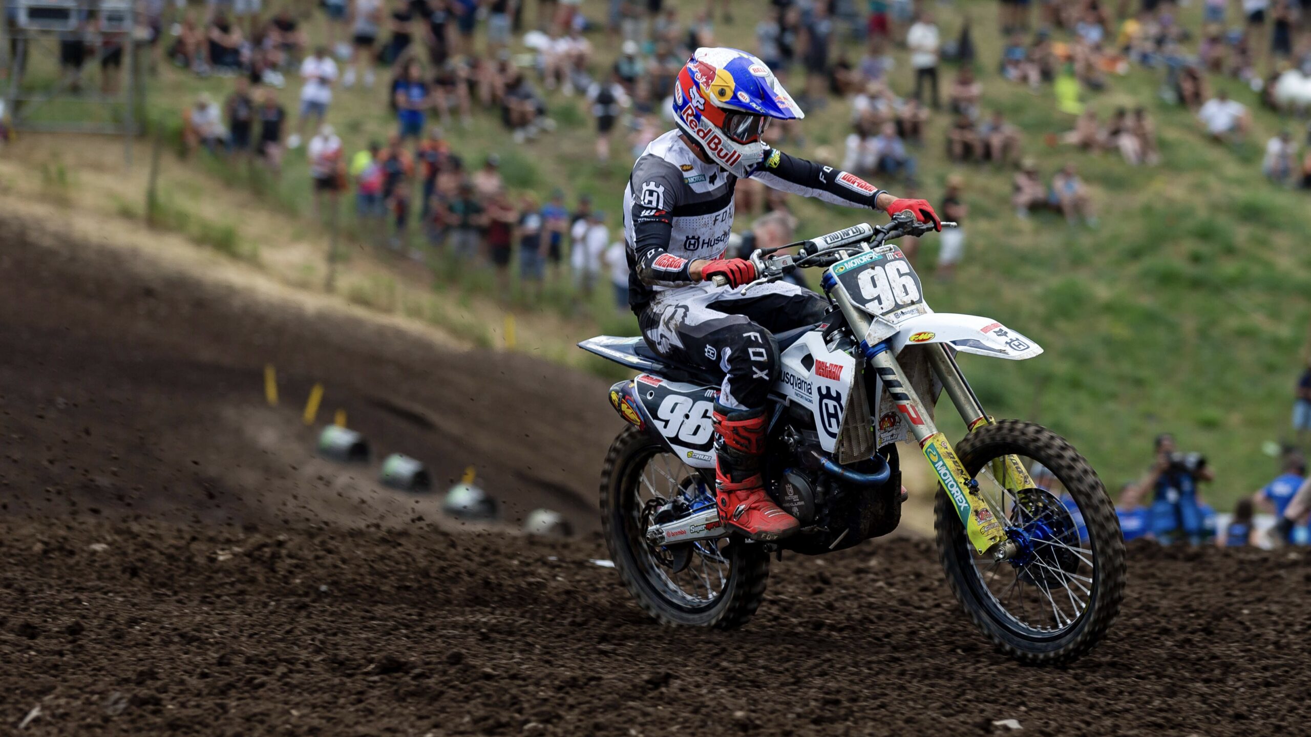 MX2, Sumbawa-Indonésia: Primeiro triunfo da carreira de Lucas Coenen