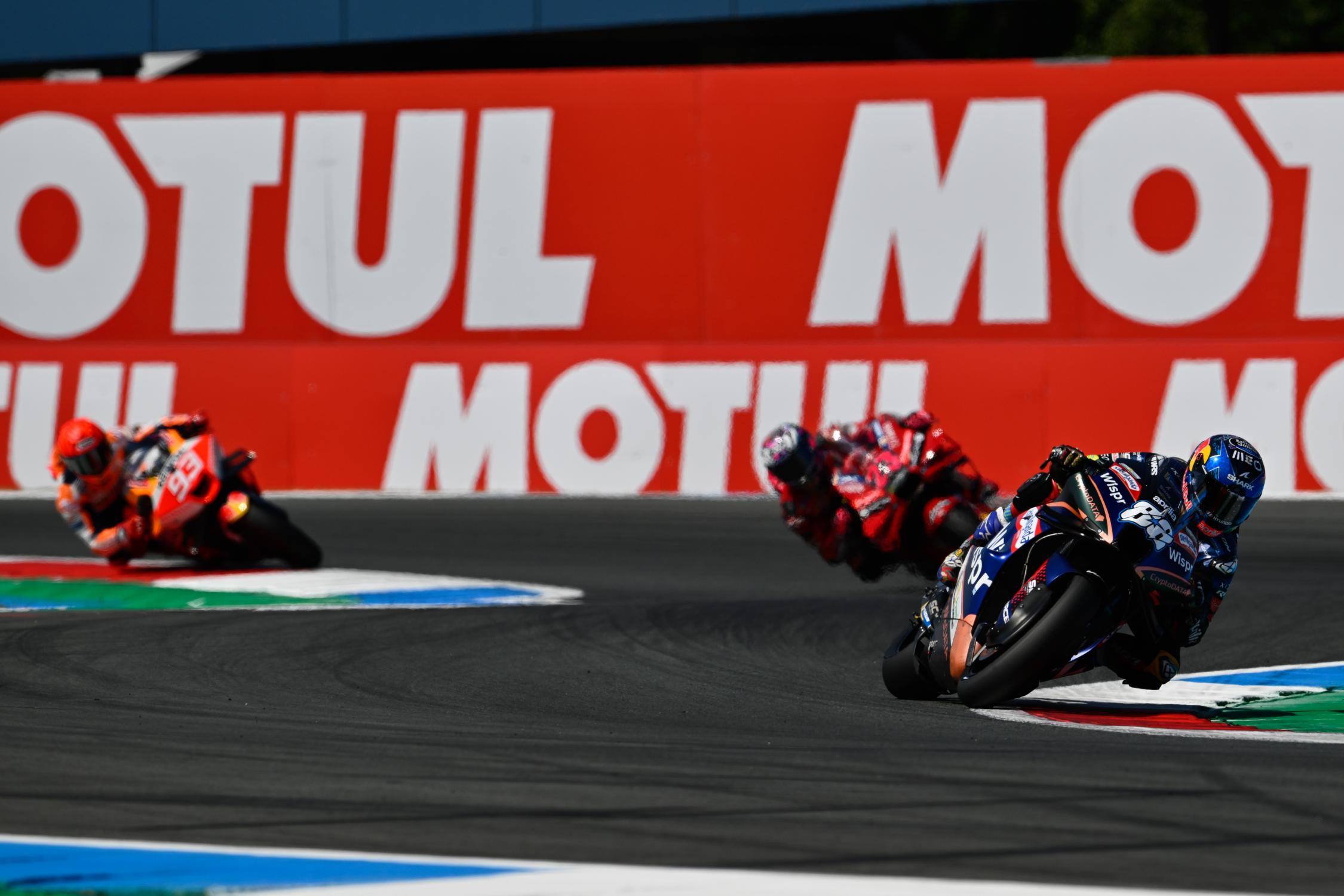 MotoGP, Miguel Oliveira com queda e 13.º lugar no primeiro dia em Assen